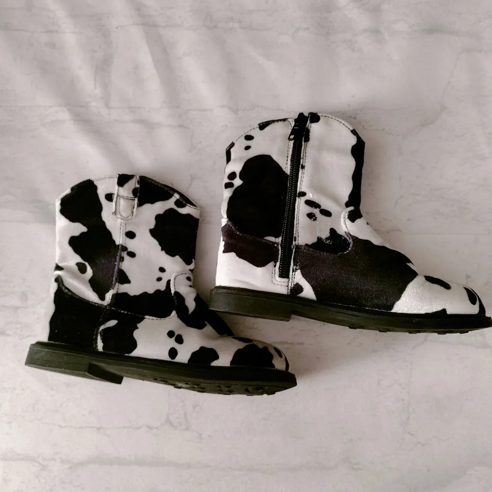 SIP Young Girl Kids Cow Print Boots Velvet Touch Sz 9 Cowgirl